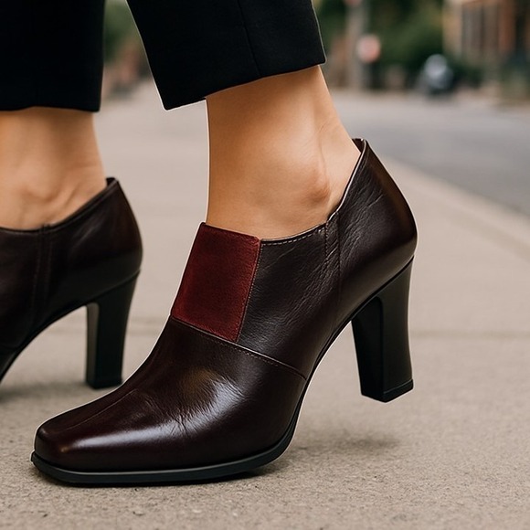 Liz Claiborne Shoes - Liz‎ Claiborne Flex Brown Red Leather Bootie 2.5" Heels 6.5M Witchy Whimsigoth